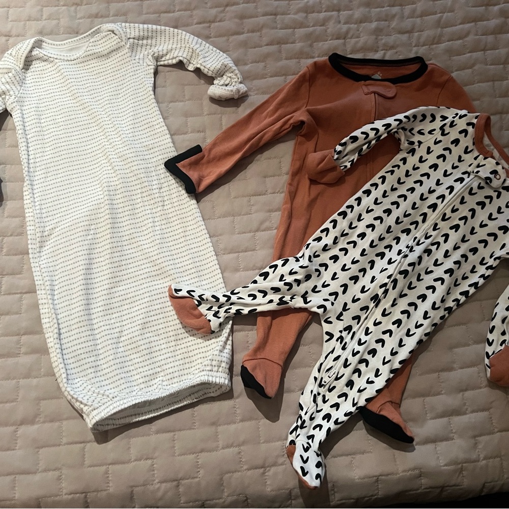 Sleep Gown + 2 Sleepwear in Black/white/dark rose/gray,0-3 months